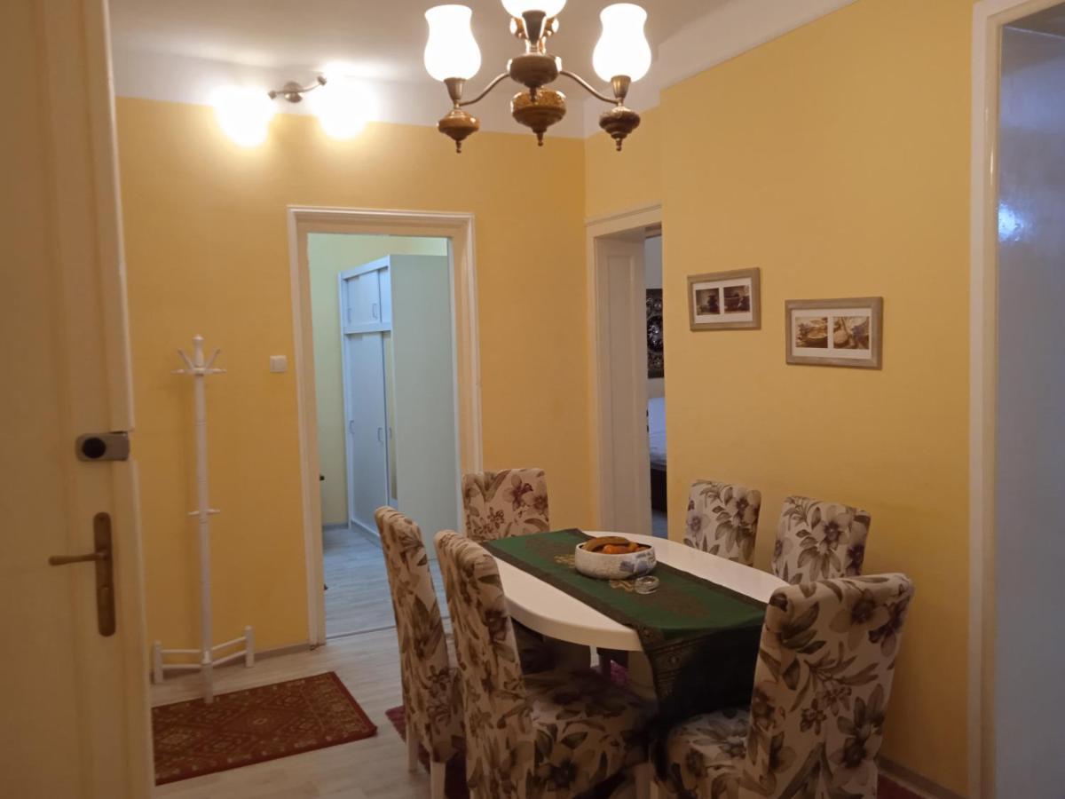 Ferienwohnung Bajloni Lux Belgrad Exterior foto